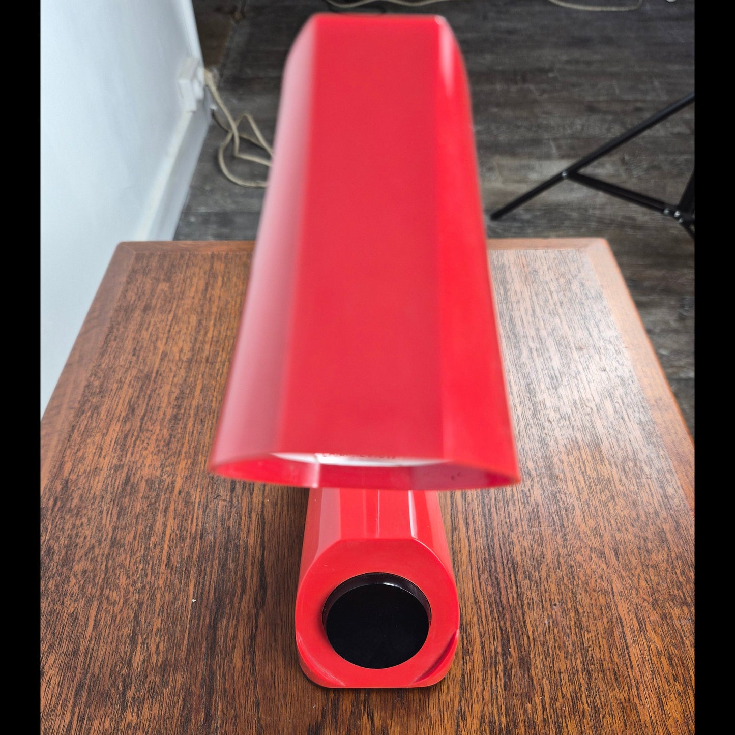 Lampe de table modèle mini 8340 par H Bødtcher Hansen, Danemark 1960 – détail du verre – en métal – Danemark, années 1960 – Atelier 56