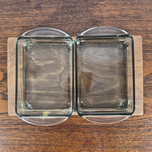 Plateau en teck et ramequins en verre, Danemark, 1960 – vue de dessus – en teck, verre – Danemark, années 1960 – Atelier 56