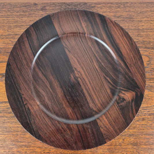 Set de 6 Sous assiettes en palissandre par Jens Quistgaard pour "The Crown Journey of Denmark", Danemark, 1960 – vue de dessus – en palissandre, céramique – Danemark, années 1960 – Atelier 56