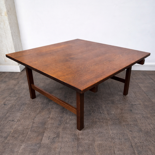 Table basse “AT22” en chêne par Hans Wegner, 1960 – vue de dessus – en chêne – Danemark, années 1960 – Atelier 56