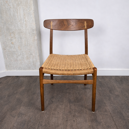 Chaise en chêne et corde, modèle Ch-23 par Hans J. Wegner pour Carl Hansen & Son, Danemark 1960 – vue de face – en chêne – Danemark, années 1960 – Atelier 56