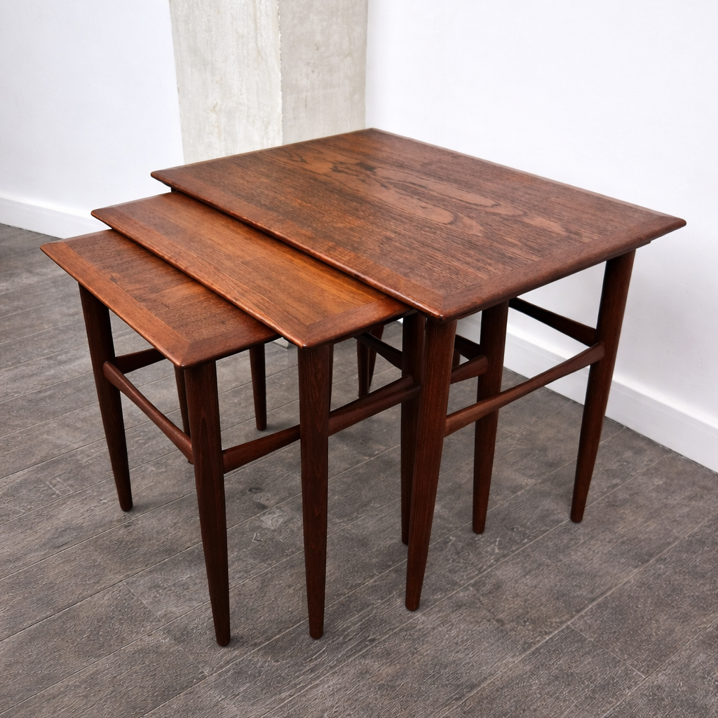 Tables basses gigogne, Denmark, 1960 – vue de dessus – en teck – Danemark, années 1960 – Atelier 56