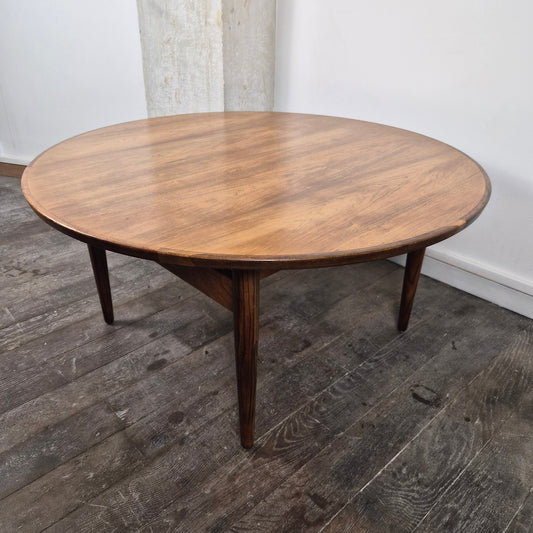 Table basse ronde en palissandre à hauteur modifiable, Danemark, 1960 – vue de face – en teck, palissandre – Danemark, années 1960 – Atelier 56