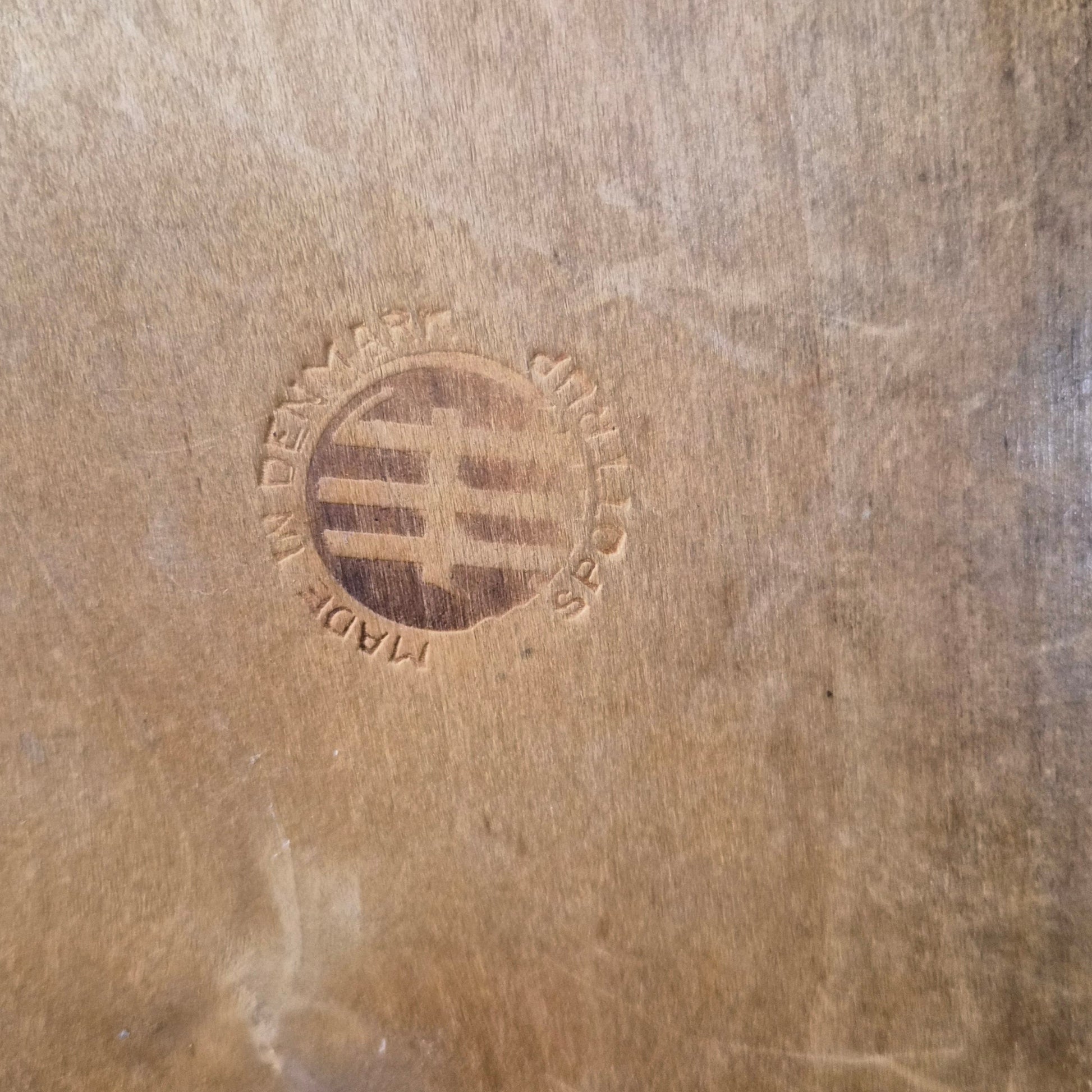 Tabouret Ottoman en teck et cuir par Hugo Frandsen pour Spøttrup Møbler, Danemark, 1960 – vue de profil – en teck, cuir – Danemark, années 1960 – Atelier 56
