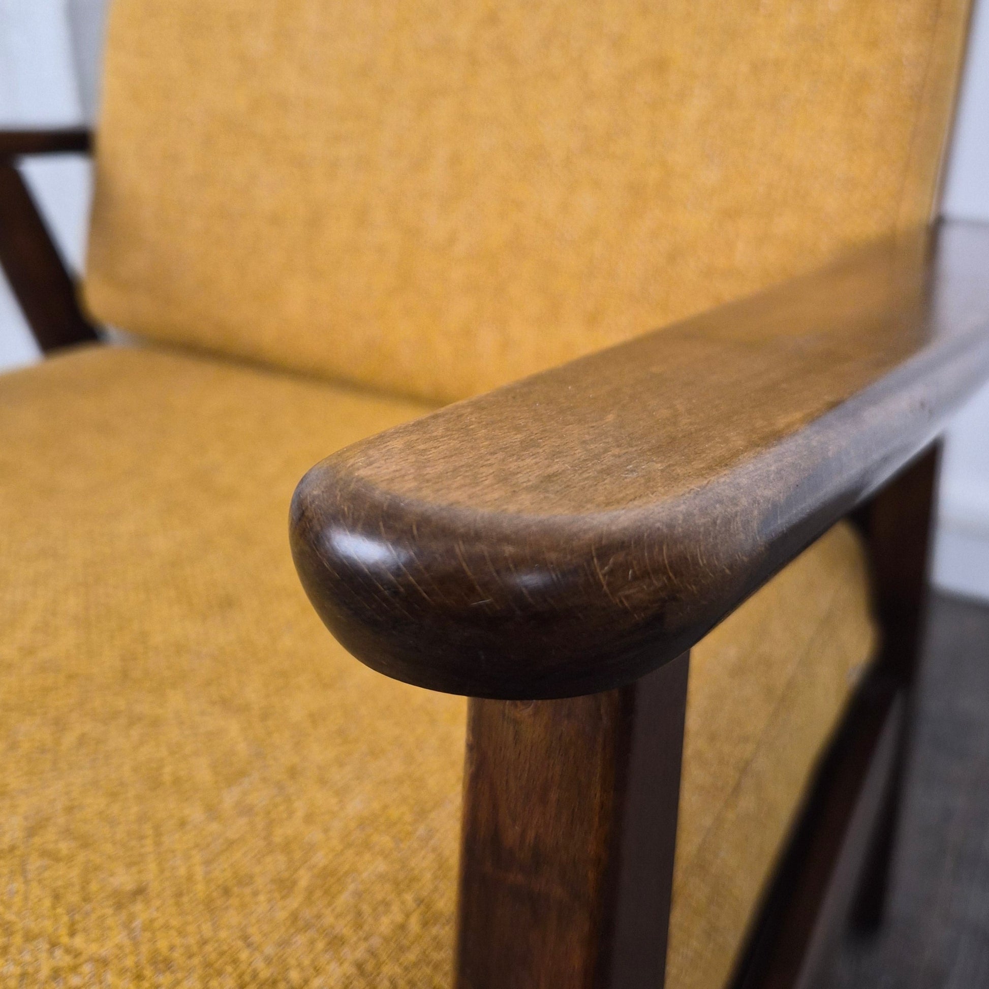 Fauteuil en teck, Danemark, 1970 – vue arrière – en teck – Danemark, années 1960 – Atelier 56