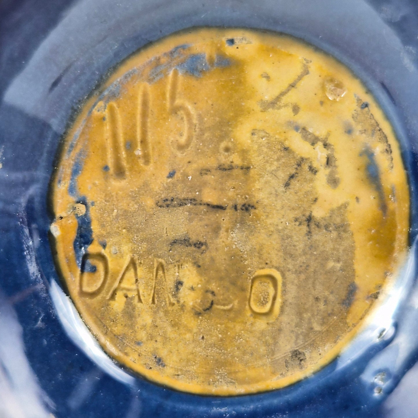Petit vase en grès émaillé par Danico, Danemark, 1930 – détail de la matière – en céramique – Danemark – Atelier 56