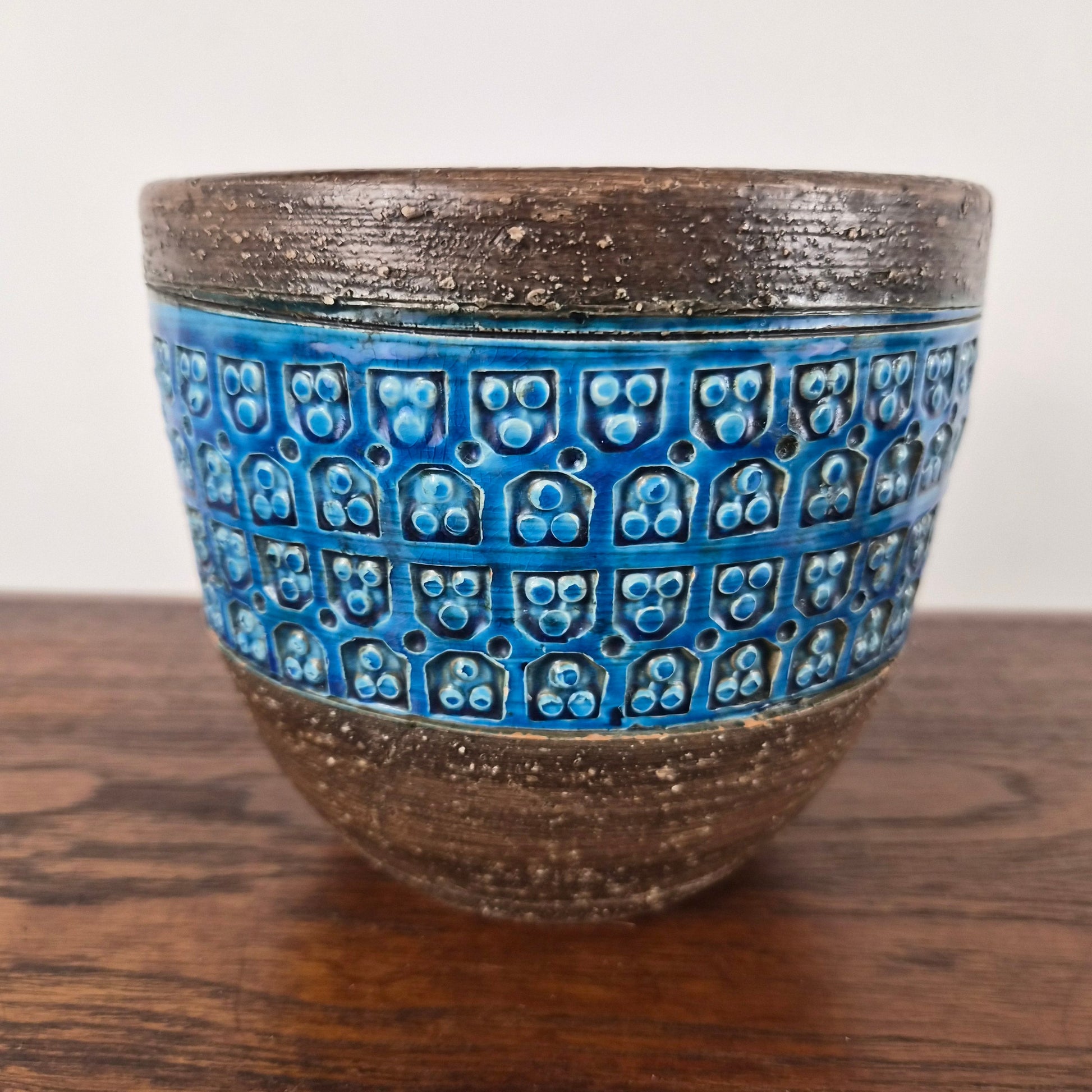 Vase en terre cuite à décor trifoglio céramique par Aldo Londi pour Bitossi – vue de profil – en céramique – Italie, années 1960 – Atelier 56