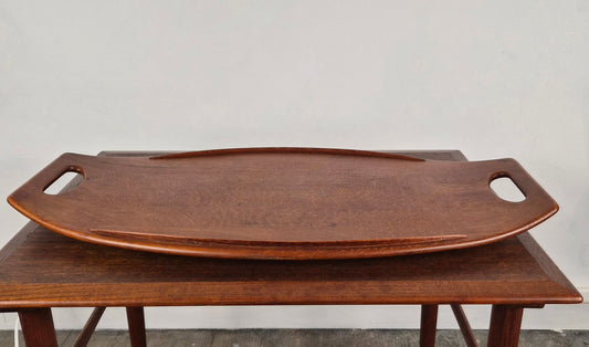 Plateau en teck petit modèle par Jens Quistgaard pour Dansk Designs, Danemark, 1960 – vue générale – en teck – Danemark, années 1960 – Atelier 56