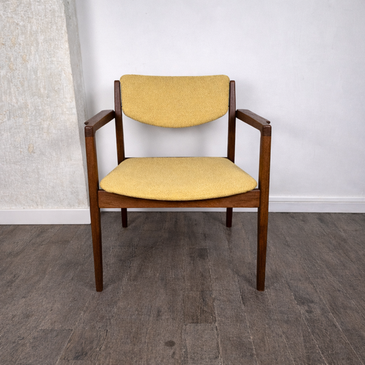 Chaise en teck modèle 196 par Finn Juhl pour France & Søn, Danemark, 1960 – vue de face – en teck – Danemark, années 1960 – Atelier 56