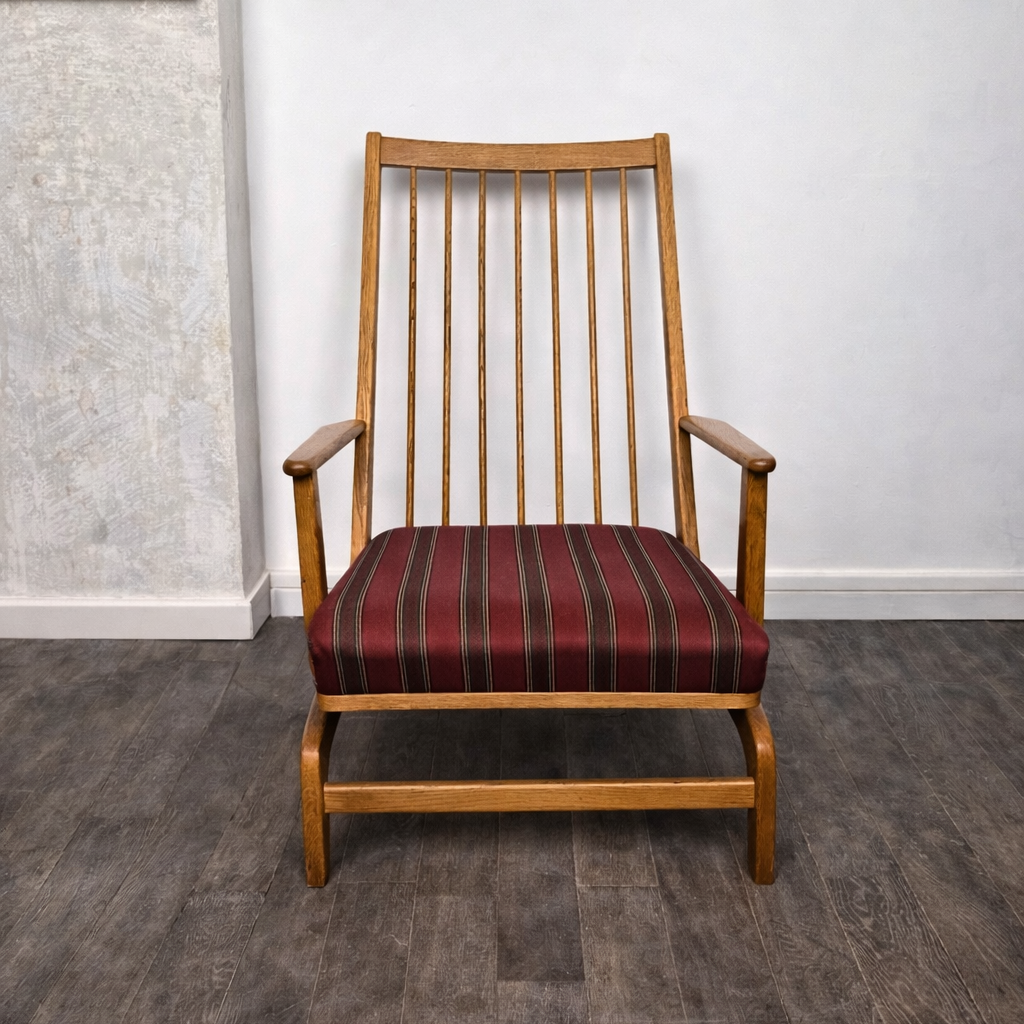 Chaise à bascule en chêne et coussin en tissus, Danemark, 1960 – vue de face – en chêne – Danemark, années 1960 – Atelier 56