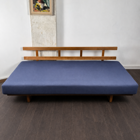 Canapé lit en chêne, hêtre et laine model BM4312 Daybed Sofa par Børge Mogensen pour Fredericia, Danemark, 1960.