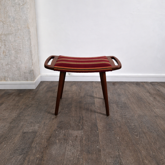 Tabouret Ottoman en teck et tissus, attribué à Hans Wegner, Danemark, 1960 – vue générale – en teck – Danemark, années 1960 – Atelier 56