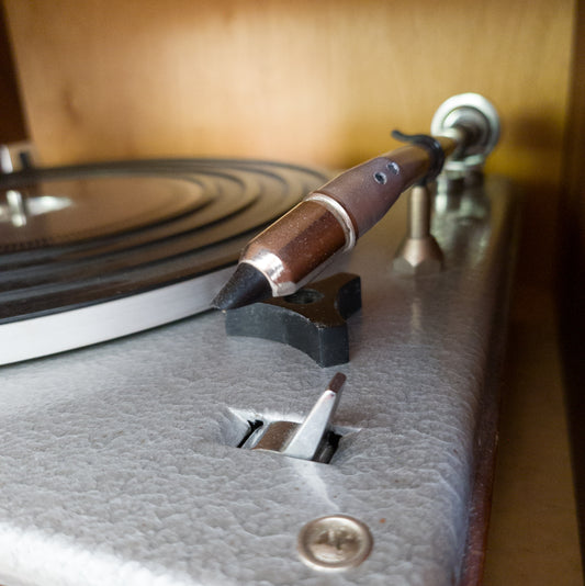 Tourne disque Beogram 1000 – vue générale – années 1960 – Atelier 56