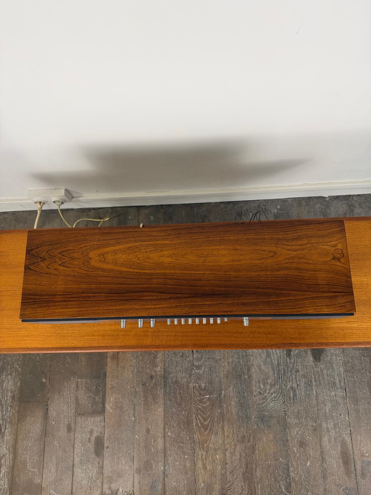 Radio stéréo vintage Bang & Olufsen Beomaster 900 en palissandre avec module Bluetooth
