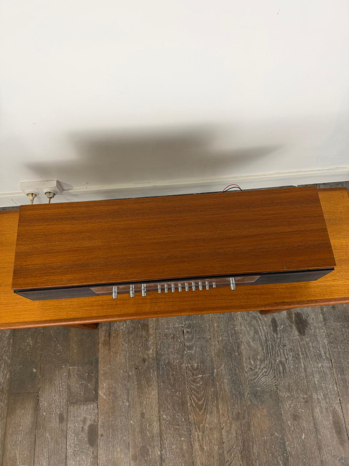 Radio stéréo vintage Bang & Olufsen Beomaster 900 en teck avec module Bluetooth