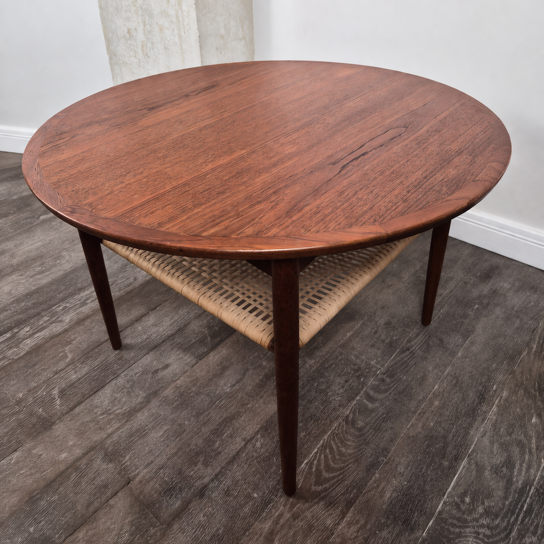 Table basse ronde en teck et corde par pour Møbelintarsia, Danemark, 1960 – vue de face – en teck – Danemark, années 1960 – Atelier 56